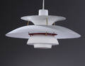Poul Henningsen. PH5 pendel af senere mat hvidlakeret metal