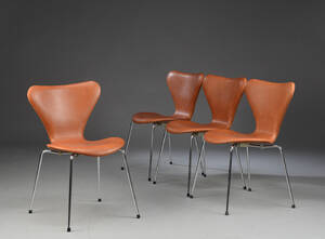 Arne Jacobsen, fire stole, model 3107, Syveren, med cognacfarvet anilin læder 4