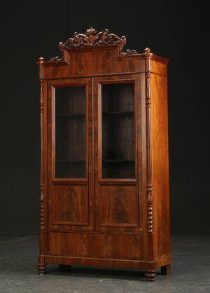 Bogskab af mahogni, 1800-tallets sidste halvdel Denne vare er sat til omsalg under nyt varenummer 4064783