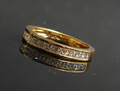 Alliancering med 16 princess-cut diamanter
