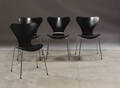  Arne Jacobsen. Sæt på fire stole, model 3107 sort lakeret. 4