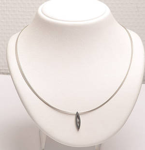 Collier i stål med vedhæng med 0,04 ct. TW VVS2