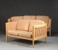 To og tre pers. sofa med tremmestel af bøgetræ. 2