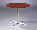 Arne Jacobsen. Cirkulært sofabord, riopalisander, 1969 Denne vare er sat til omsalg under nyt varenummer 4435301