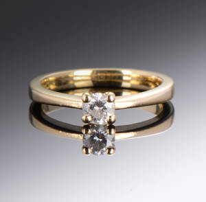 Dirksdesign. Heart ring i 18 kt. guld med brillant på ca. 0.25 ct.