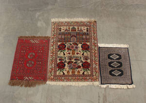 tæpper. 70 x 46, 114 x 72 cm. 3