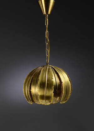 Svend Aage Holm Sørensen. Pendel af flammeskåret messing