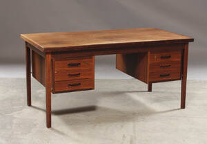 Dansk møbelproducent - fritstående skrivebord af palisander