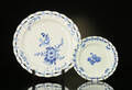 Royal Copenhagen. To svejfede Blå Blomst fade af porcelæn 171900-tallet. 2