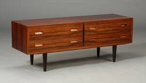 Aage Hundevad, lav skænk af palisander