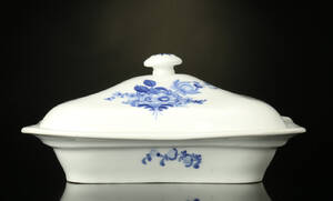 Royal Copenhagen. Blå Blomst glat ragoutfad