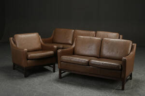 Tre-pers., to-pers. sofa samt lænestol, læder, dansk møbelproducent 3