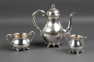 Grann  Laglye. Kaffesæt af let hammerslået sølv, 1950