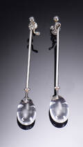 Georg Jensen. Et par Dew Drop ørestikker af sterlingsølv med bjergkrystal. 2 