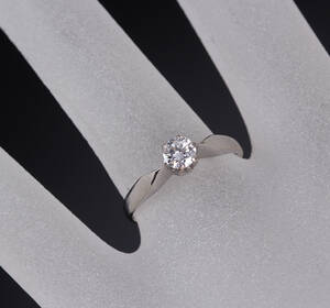Solitairering i 14 kt. hvidguld, 0.25 ct.
