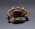 Granatbroche af 14 kt