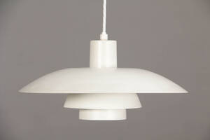 Poul Henningsen . PH4 pendel, hvidlakeret 