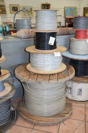 4 st trummor med kabel
