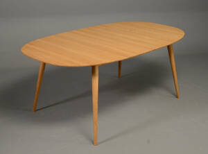 Bruun Munch, Spisebord, olieret eg