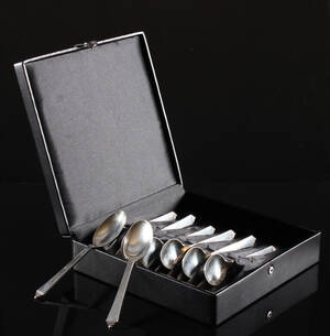 Harald Nielsen for Georg Jensen, Pyramide dessertskeer, sterlingsølv 8