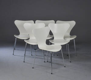 Arne Jacobsen. Seks stole, Syveren, model 3107 6