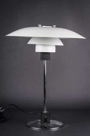 Poul Henningsen. PH 32 bordlampe Chrome.