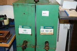 Oljecisterner med avtappning 2 st BP, 25x38x60