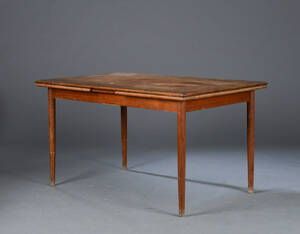 Spisebord af teaktræ med hollandsk udtræk