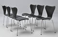 Arne Jacobsen. Sæt på seks stole, model 3107 fra år 2017. 6