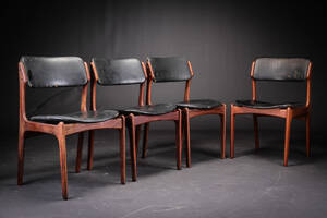 Erik Buch. Sæt på fire stole af palisander 4 Denne vare er sat til omsalg under nyt varenummer 4051668