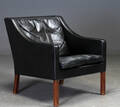 Børge Mogensen. Lænestol, model 2207. Semianilin sort læder. 