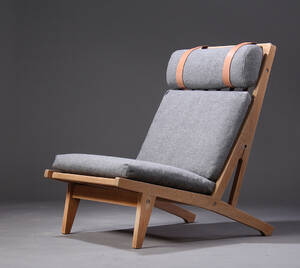 Hans J. Wegner,  hvilestol af egetræ, model GE-375