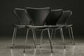Arne Jacobsen. Fire syverstole model 3107, sort læder 4