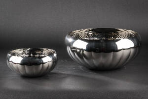 Georg Jensen. To skåle af stål 2