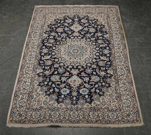 Persisk Nain tæppe, 190 x 130 cm.