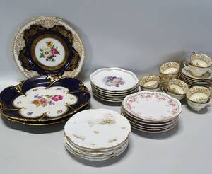 Parti udda porslin, ca. 33 delar