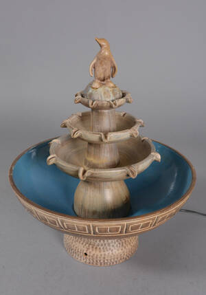 Springvand, keramik, af nyere dato