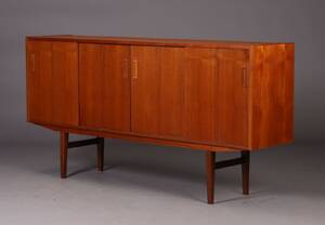 Dansk møbelproducent. Lav skænk, teak