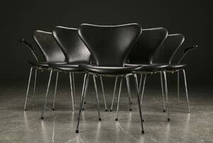 Arne Jacobsen. Seks Syveren stole, sort læder, model 3107 6