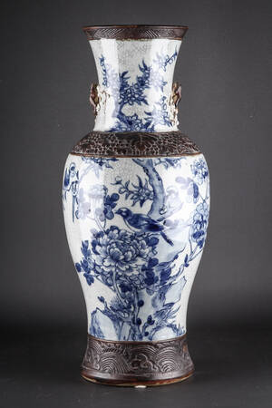 Kinesisk vase af porcelæn, 1900-tallet