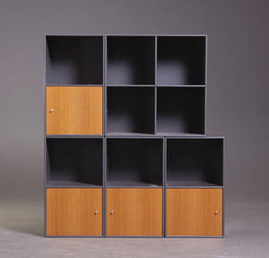 Peter J. Lassen, Montana Fem moduler, antracitgrå m. ahorn. 5