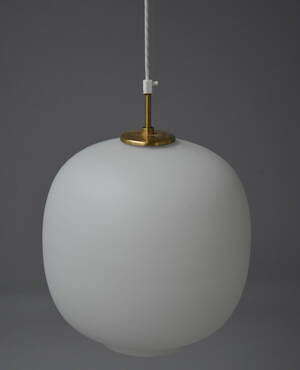 Vilhelm Lauritzen. Radiohus pendel fra Augustenborg Slot, Ø 32 cm 