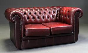 To-personers sofa i Chesterfield stil, 
