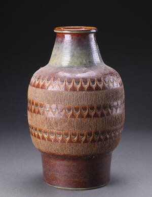 Søholm. Stor vase af stentøj