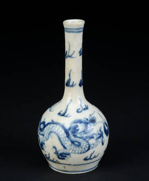 Sydøstasiatisk vase af porcelæn, 16001700-tallet