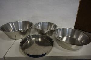 4 Stora rostfria bunkar