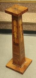 Piedestal, Intarsia
