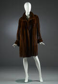 Minkfrakke af Scanbrown mink, str. 40