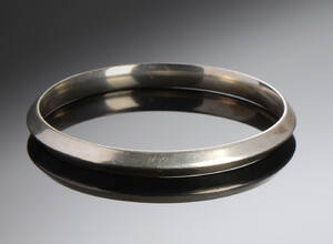 Hans Hansen. Armring af sølv 