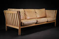 Dansk møbelproducent. Tre-pers. sofa